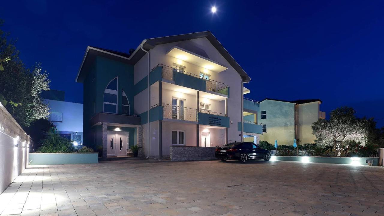 Apartmani "Villa Barbara" โนวาลยา ภายนอก รูปภาพ