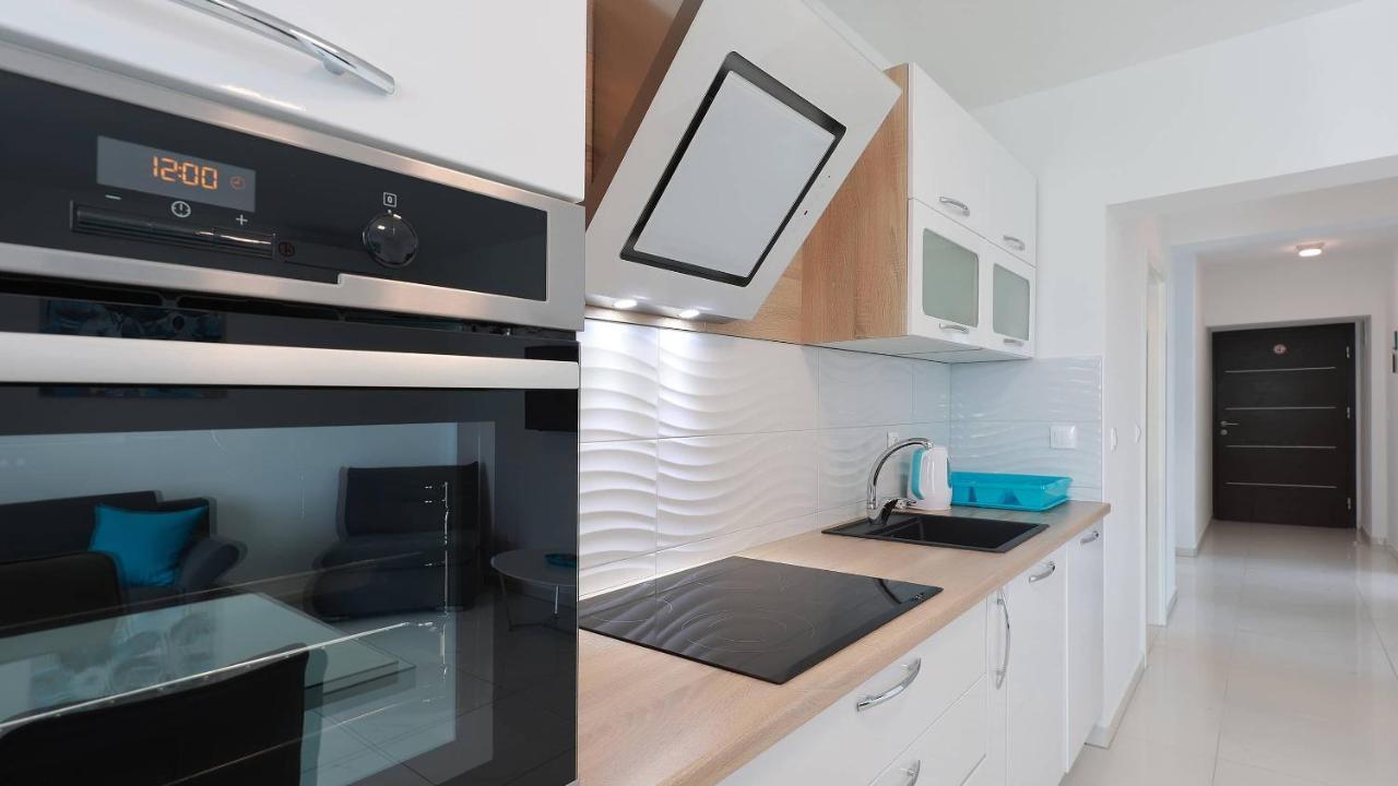 Apartmani "Villa Barbara" โนวาลยา ภายนอก รูปภาพ