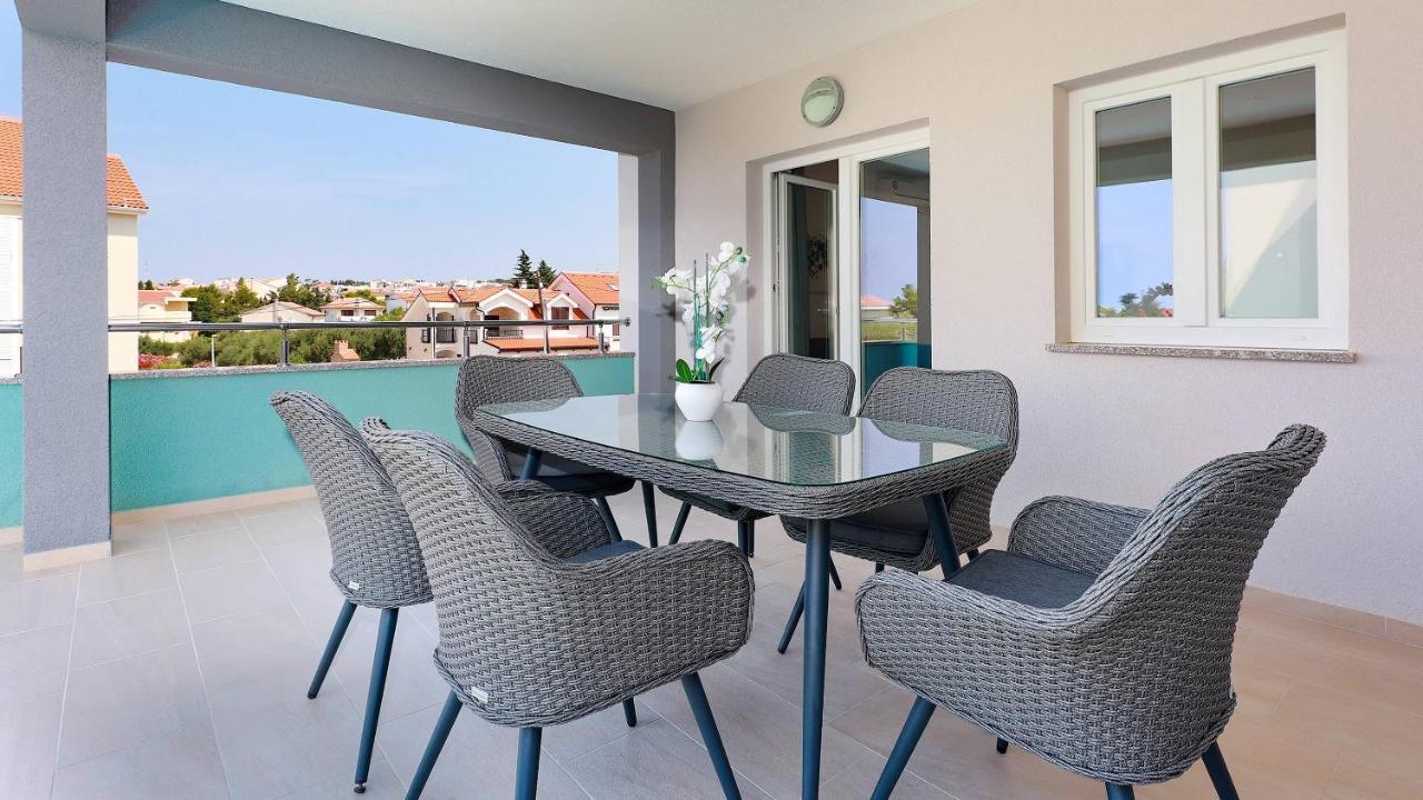 Apartmani "Villa Barbara" โนวาลยา ภายนอก รูปภาพ