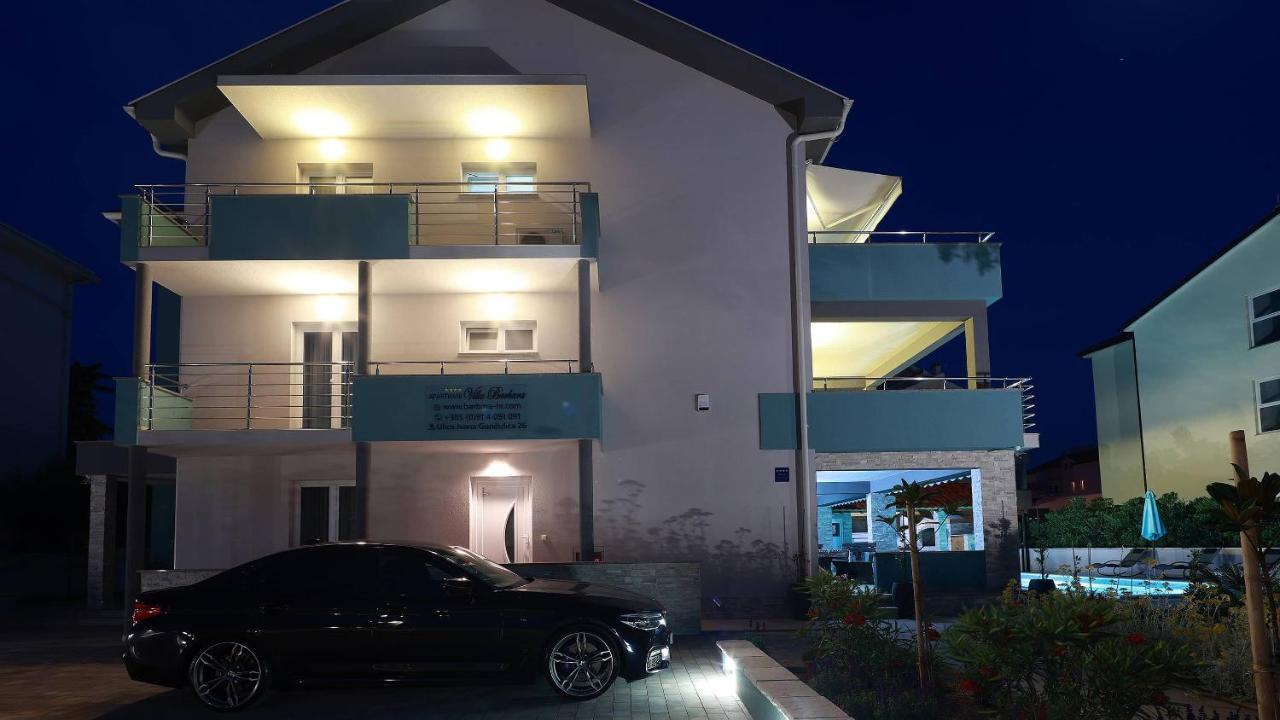 Apartmani "Villa Barbara" โนวาลยา ภายนอก รูปภาพ