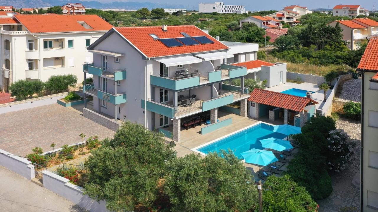 Apartmani "Villa Barbara" โนวาลยา ภายนอก รูปภาพ