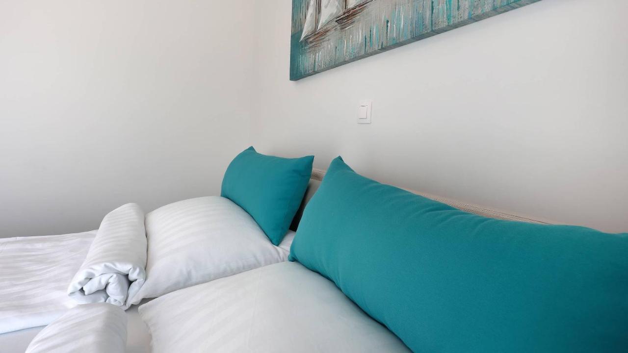Apartmani "Villa Barbara" โนวาลยา ภายนอก รูปภาพ