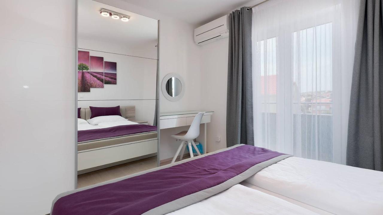 Apartmani "Villa Barbara" โนวาลยา ภายนอก รูปภาพ