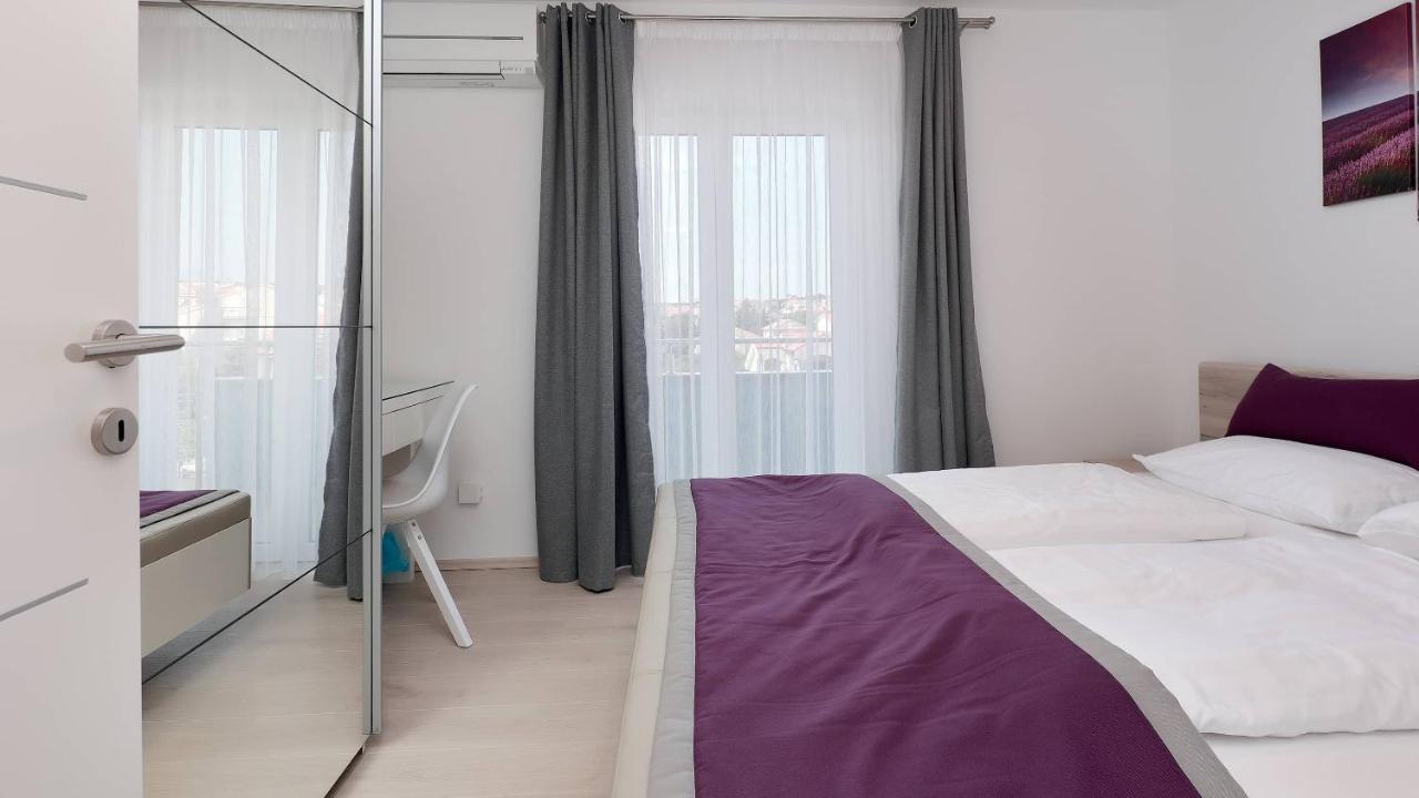 Apartmani "Villa Barbara" โนวาลยา ภายนอก รูปภาพ