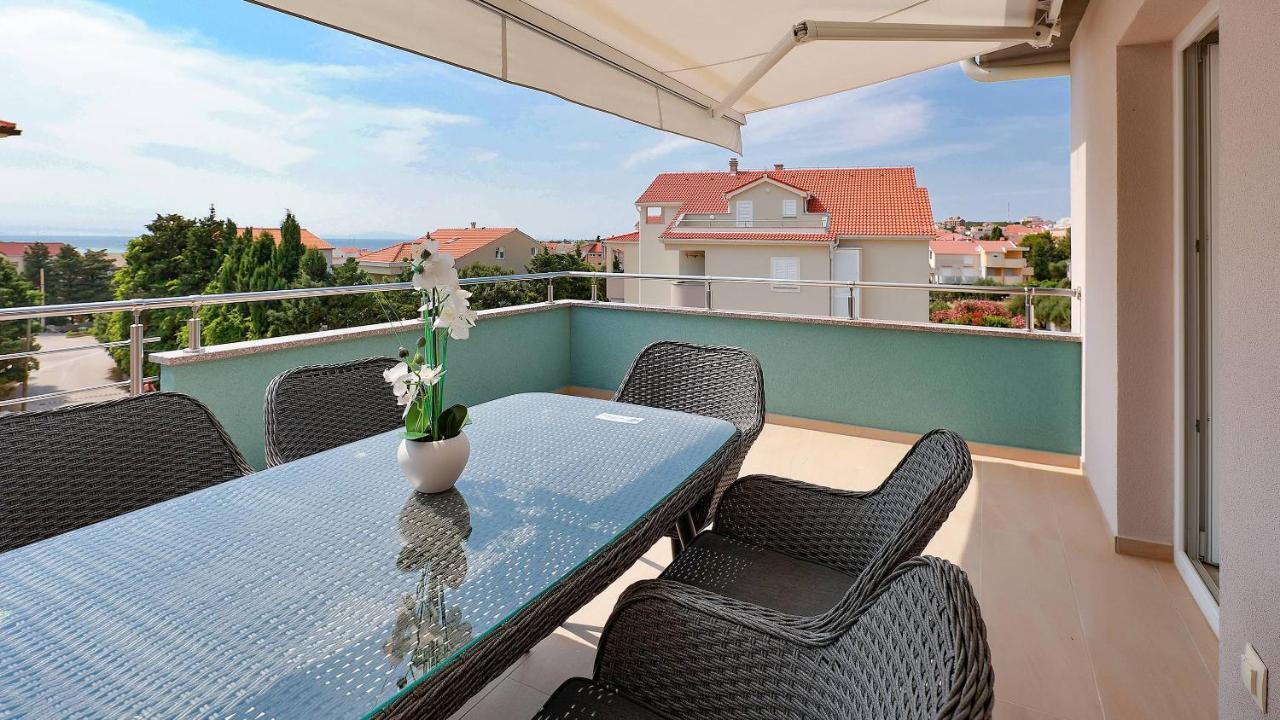 Apartmani "Villa Barbara" โนวาลยา ภายนอก รูปภาพ